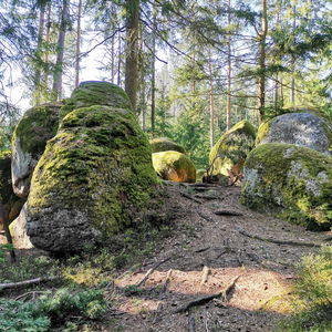 Besuch bei den Wackelsteinen