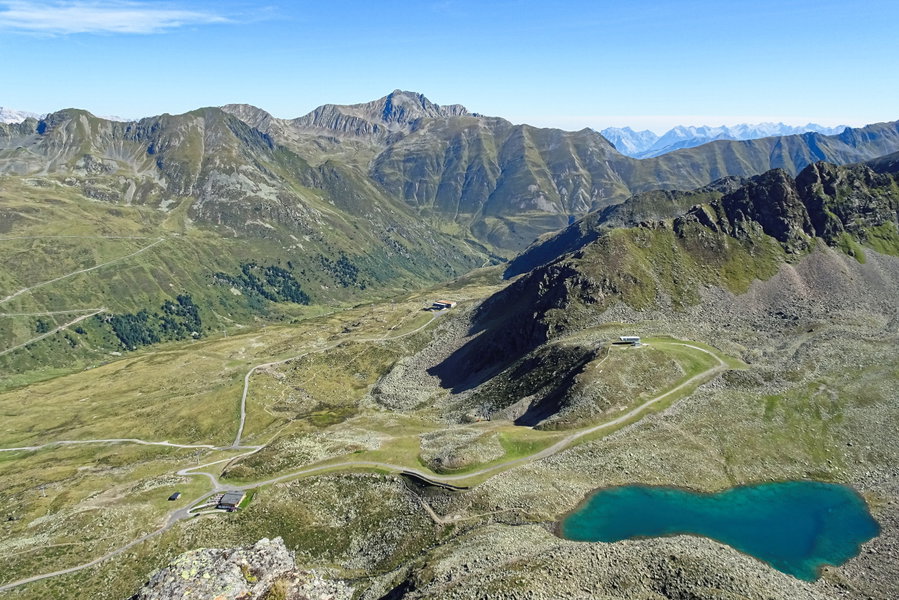 Blick von Oben auf die Seenlandschaft. Foto: Simon Widy
