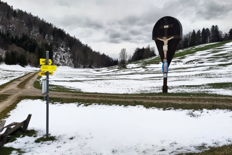 Wegkreuz oberhalb des Lettengrabens. Foto: Karl Plohovich