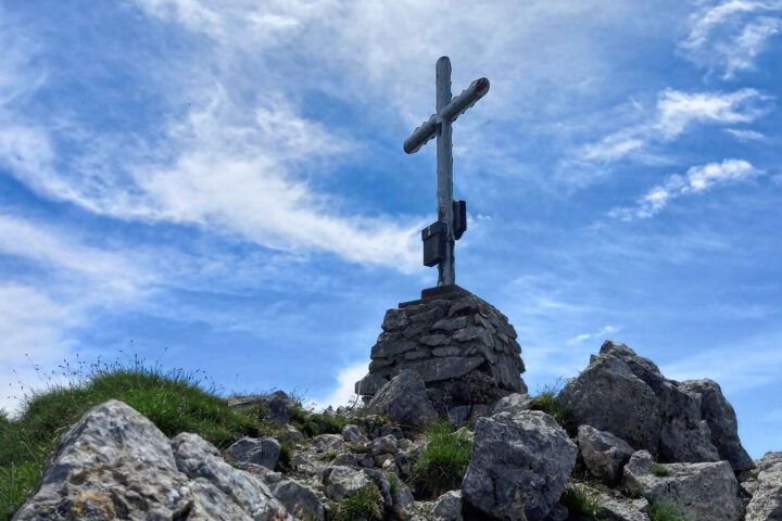 Gipfelkreuz der Vordernberger Griesmauer. Foto: Martina Friesenbichler