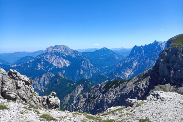 Großer Buchstein (links), Tamischbachturm (in der Mitte). Foto: Martina Friesenbichler