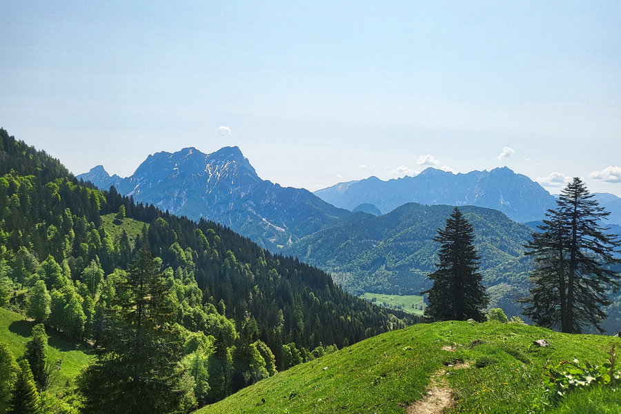 Der Buchstein von der weniger bekannten Rückseite, dahinter Hochtor und Planspitze. Foto: Anna, POW AT