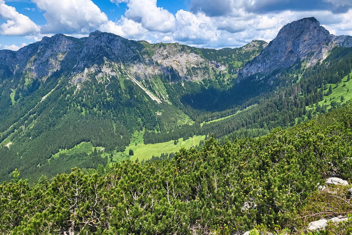 Blick auf Gsollmauer, Hintere Gsoll und Frauenmauer. Foto: Anna, Protect Our Winters Austria (POW AT)