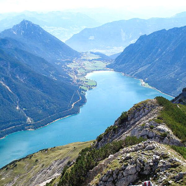 Blick von der Seekarspitze auf den Achensee. Foto: H. Sonntag