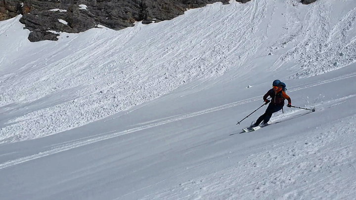 “Butterfirn” bei der Abfahrt im Schlauchkar 1. Foto: Niklas, POW AT
