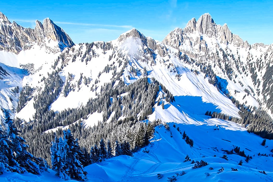 Blick aufs Tiefjoch, Gehrenspitze, Schneid, Köllenspitz im Norden. Foto: Felix Berg