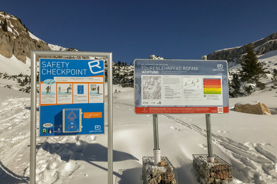 Lawinenlehrpfad oberhalb der Erfurter Hütte. Foto: David Kurz