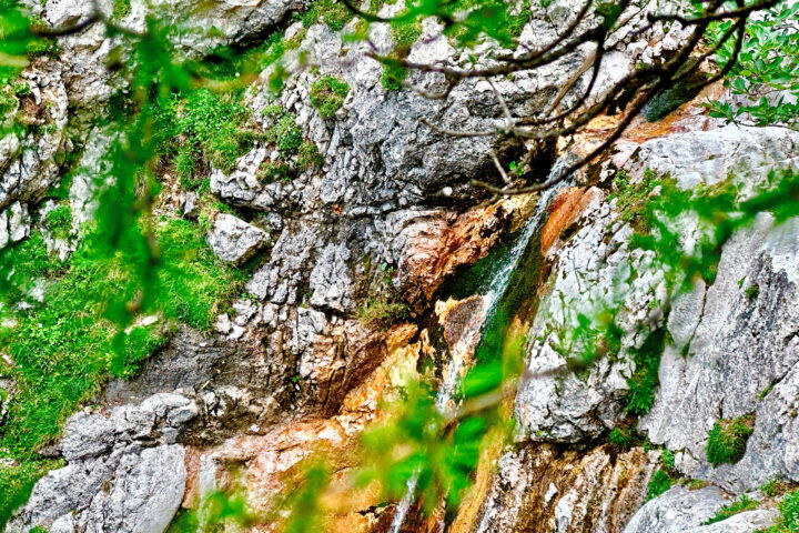 Wasserfall links von unserem Aufstieg. Foto: Stefan Hochhold
