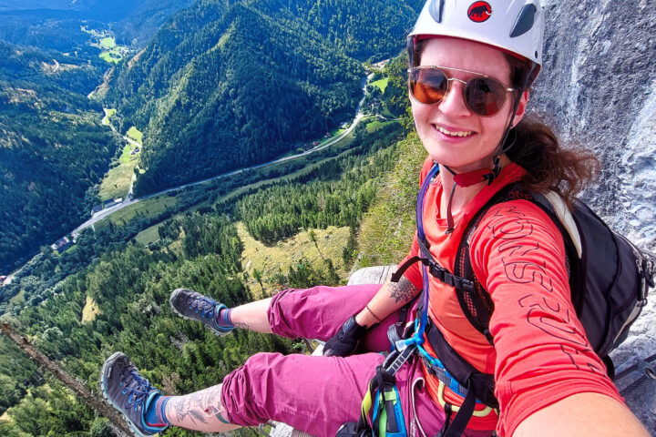 Jausenbankerl in Tristans Kirchbogensteig mit toller Aussicht. Foto: Alice Frischherz