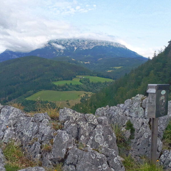 Rax mit Hut. Foto: Gerold Petritsch