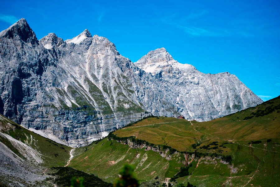 Falkenhütte mit Umgebung. Foto: Naturpark Karwendel