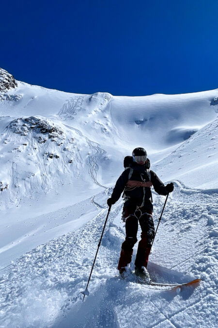 Zum Schluss der Tour wartet bei guten Bedingungen ein Abfahrtsgenuss. Foto: Mountain Tribe