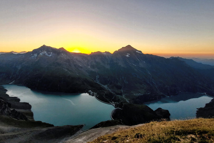 Blick vom Heinrich-Schwaiger Haus bei Sonnenuntergang. Foto: Konrad Gwiggner