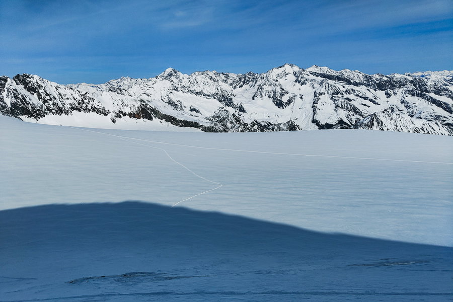 Aufstiegsspuren am Sulzenauferner. Foto: Simon Widy