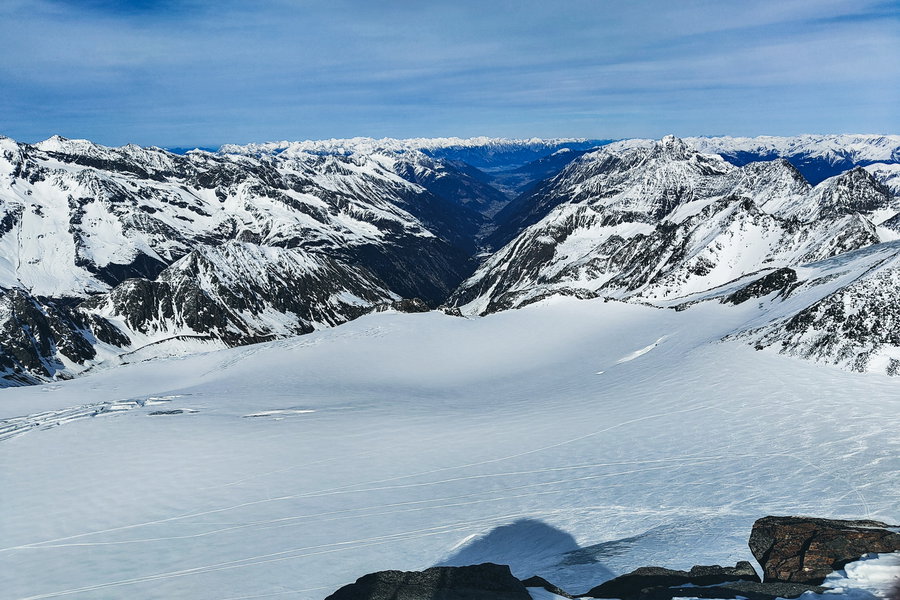 Blick auf den Sulzenauferner und das Stubaital. Foto: Simon Widy