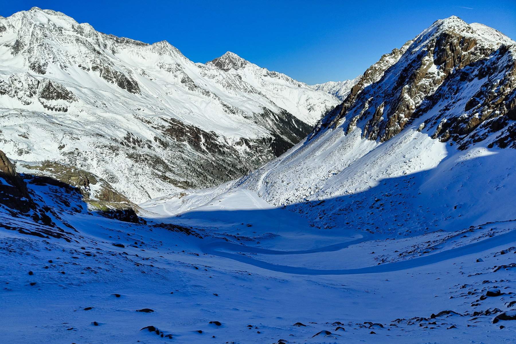 Blick zurück auf die Aufstiegsroute "Wilde Grubn". Foto: Simon Widy