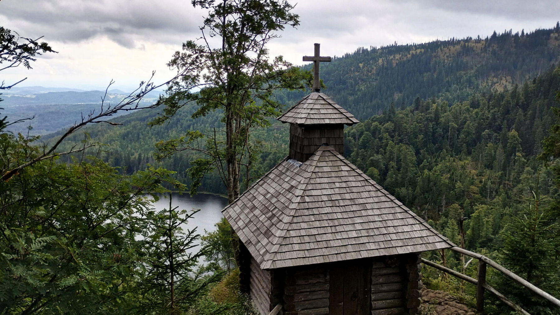 An der Rachelkapelle. Foto: Nikolaus Vogl