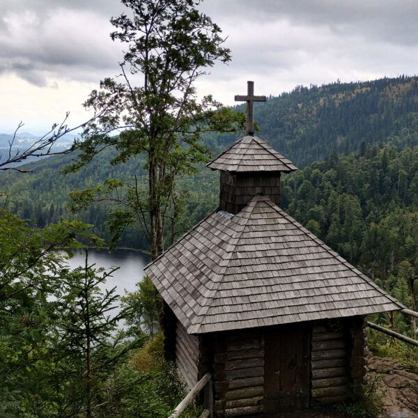 An der Rachelkapelle. Foto: Nikolaus Vogl