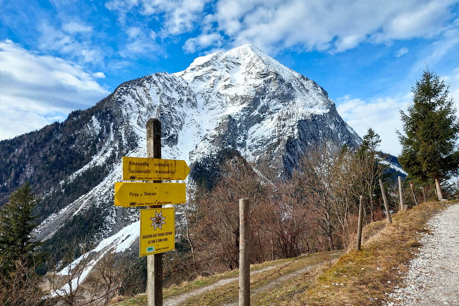 Grimmingblick kurz nach der Ortschaft Pürgg. Foto: Alice Frischherz