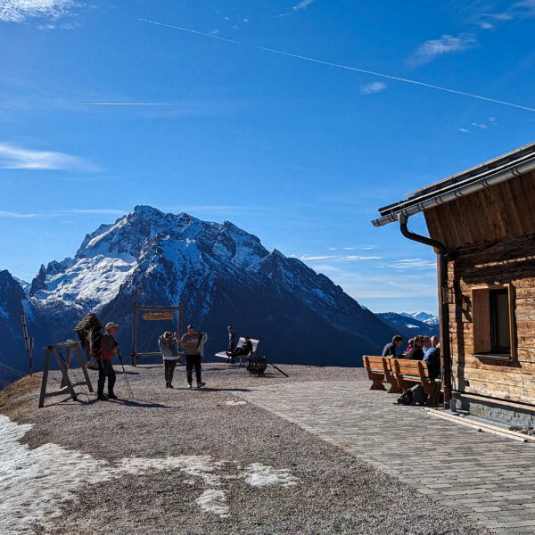 Angekommen mit Blick auf den Hochkalter. Foto: Maresa Brandner