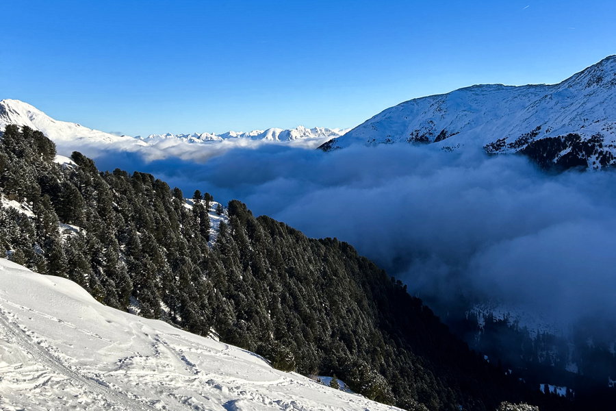 Blick auf das Inntaler Nebelmeer kurz unter der Koglalm. Foto: David Kurz