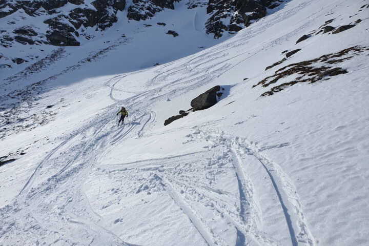 Guten Schnee finden und den Steinen ausweichen lautete hier die Devise. Fotos: Niklas, POW AT