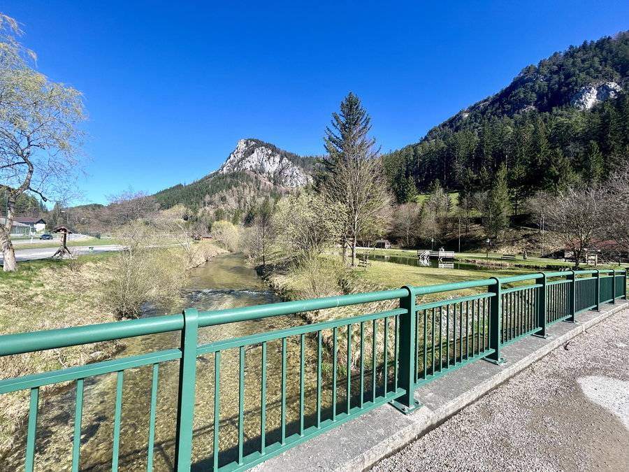 Über die Schwarza in den Naturpark Falkenstein, Foto Veronika Schöll