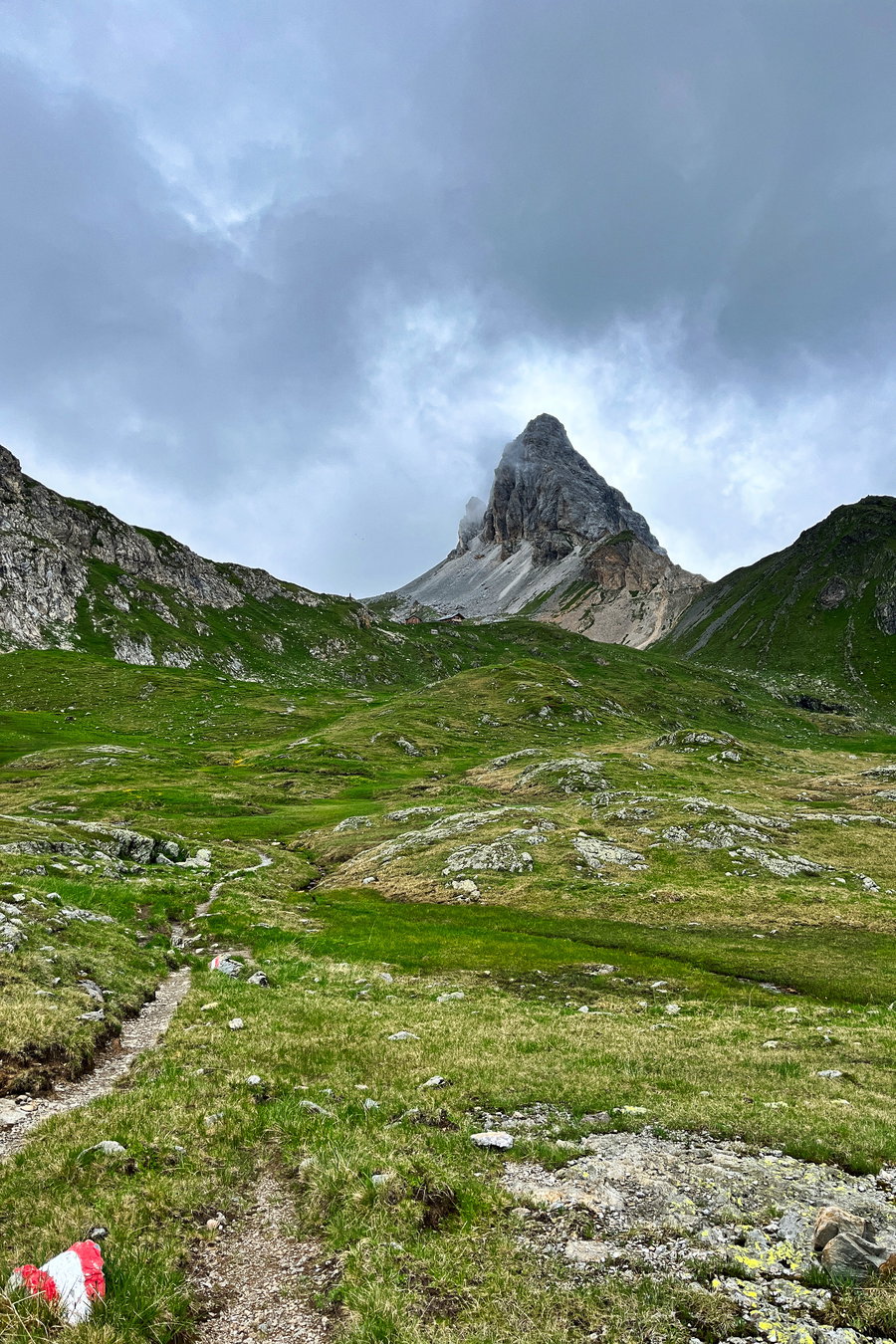 Herrlicher Blick zurück zur Filmoor-Standschützenhütte. Foto: Birgit Matzinger