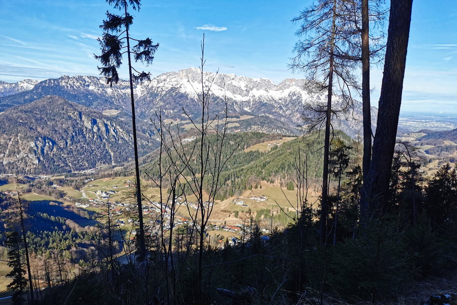 Blick Richtung Untersberg. Foto: Tina Lin.