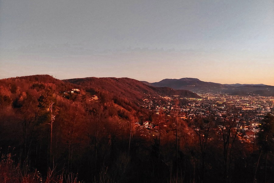 Aussicht auf Plabutsch, Schöckl und die nordwestlichen Bezirke von Graz. Foto: Alice Frischherz
