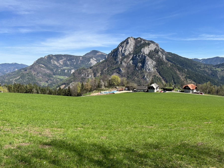 Schöne Aussicht zum Röthelstein. Foto Veronika Schöll