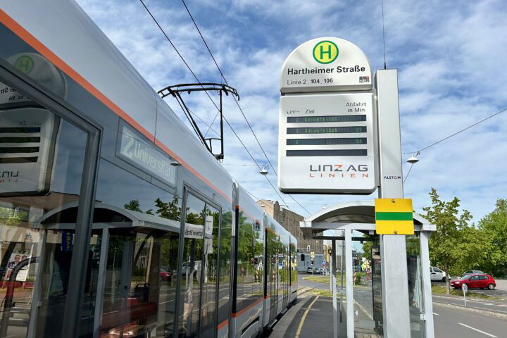 Umsteigen, aussteigen. Fotos Veronika Schöll