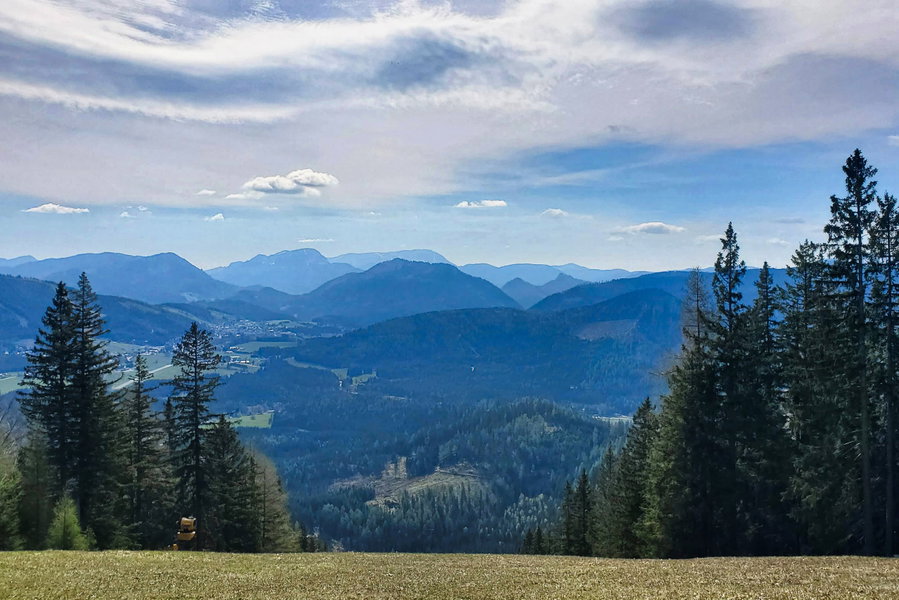 Ausblick beim „Bäreneck“ Richtung Mariazell. Foto: Linda Prähauser