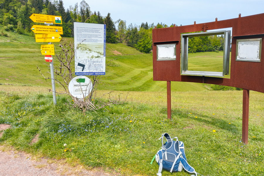 Weggabelung nach dem Ausstieg aus der Klamm. Foto: Martina Friesenbichler