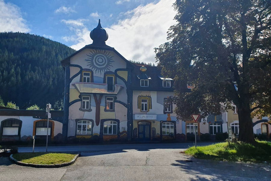 Haltestelle Neuberg Schule. Foto: S.H.