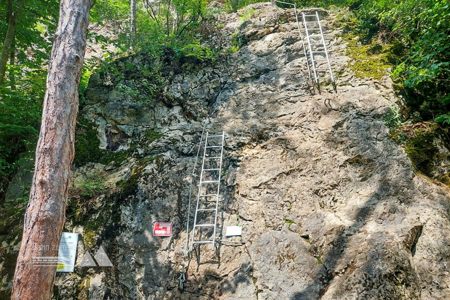 Einstieg rechte Route B/C. Foto: Alice Frischherz