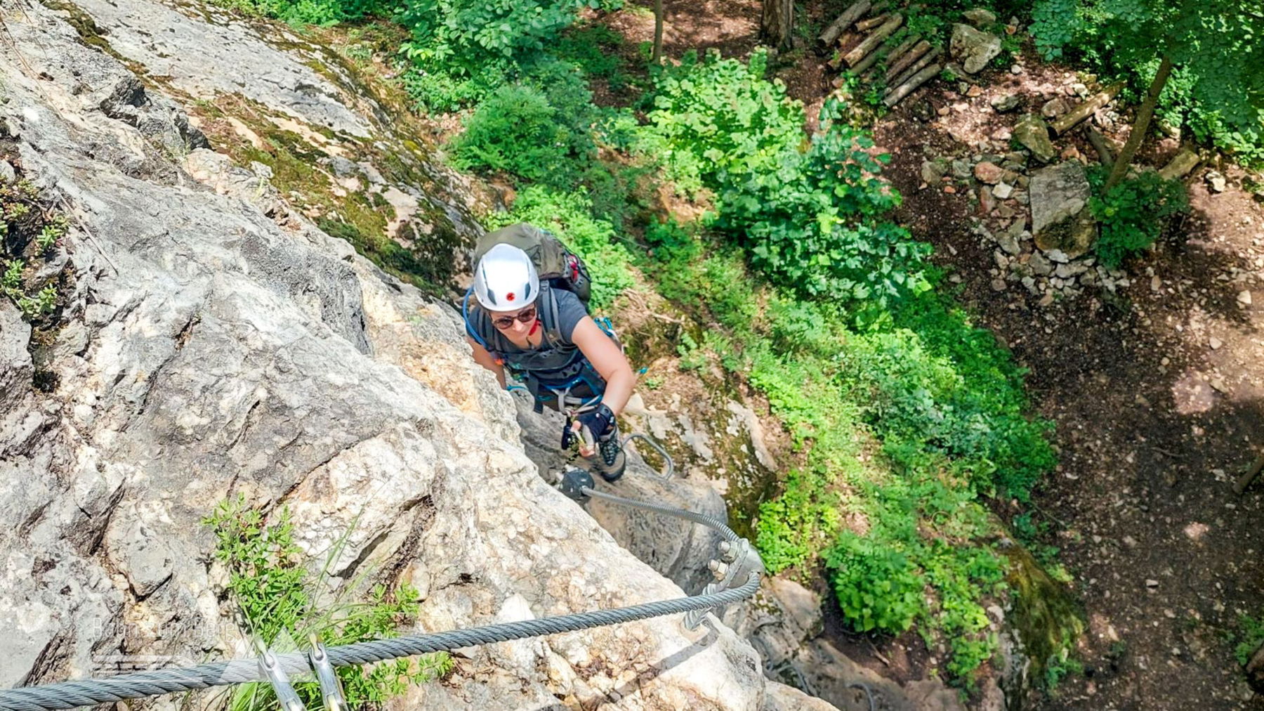 Blick nach unten zum Überhang. Foto: Alice Frischherz