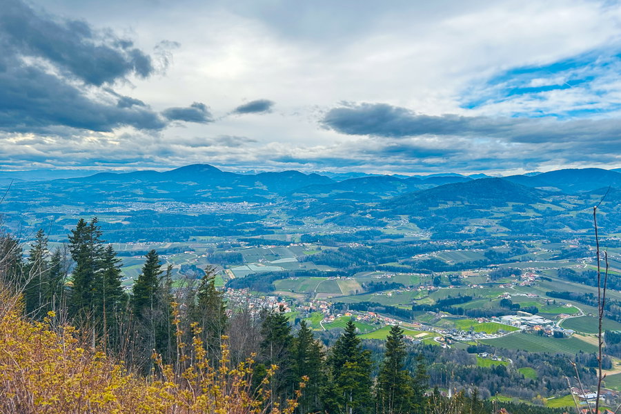 Aussicht Richtung Westen vom Kulmgipfel. Foto: David Kurz