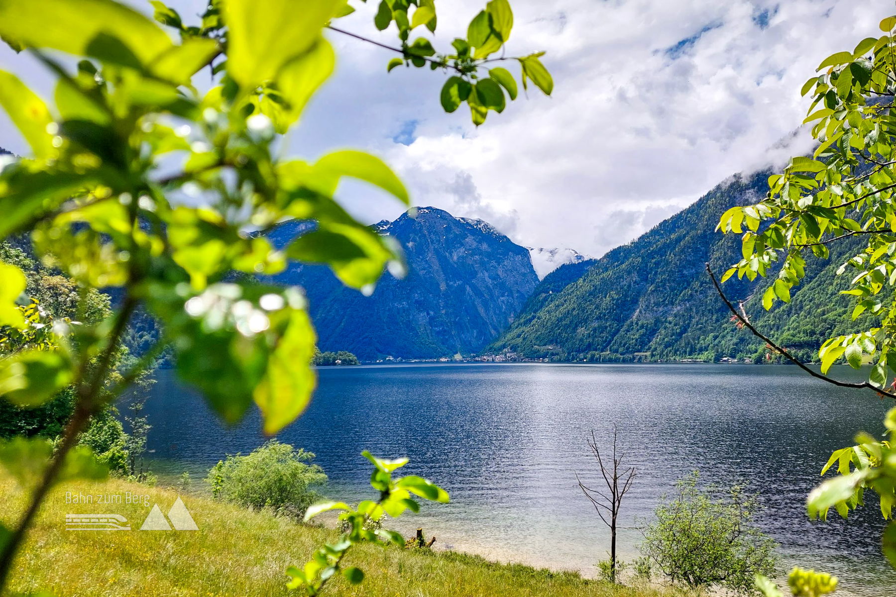 Am Ostufer des Hallstättersees entlang