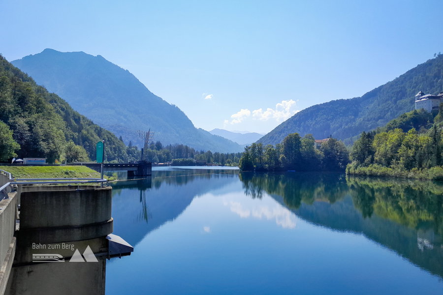 Erster Blick auf den rund 7 Kilometer langen Stausee. Foto: Veronika Lehner