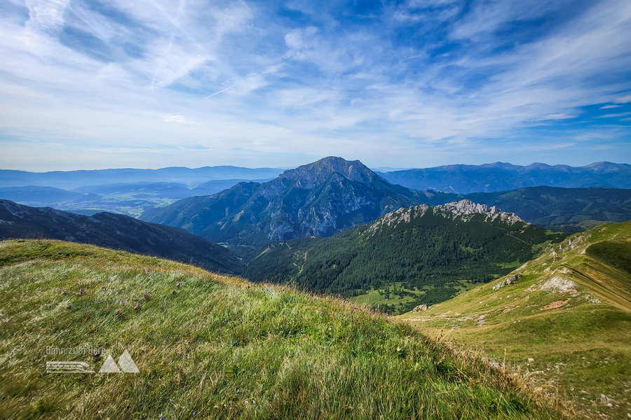 Das Gößeck hat übrigens auch eine weniger sanfte Seite, wie hier zu sehen ist. Aufgenommen wurde das Foto am Weg vom Eisenerzer Reichenstein Richtung Hohe Lins. Foto: Anna, POW AT
