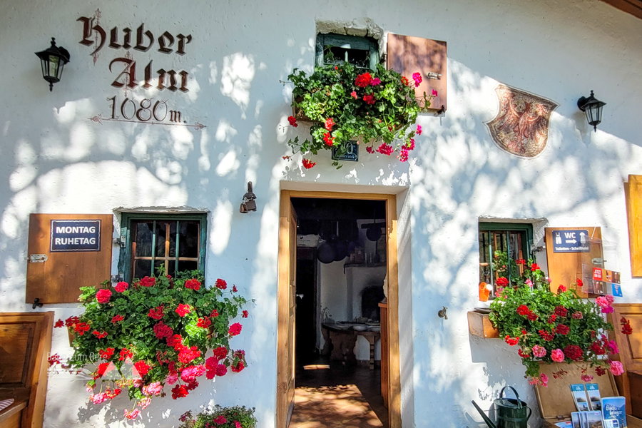 Die urige Huber Alm mit ausgezeichneter, heimischer Küche, sehr zu empfehlen. Foto: Konrad Gwiggner