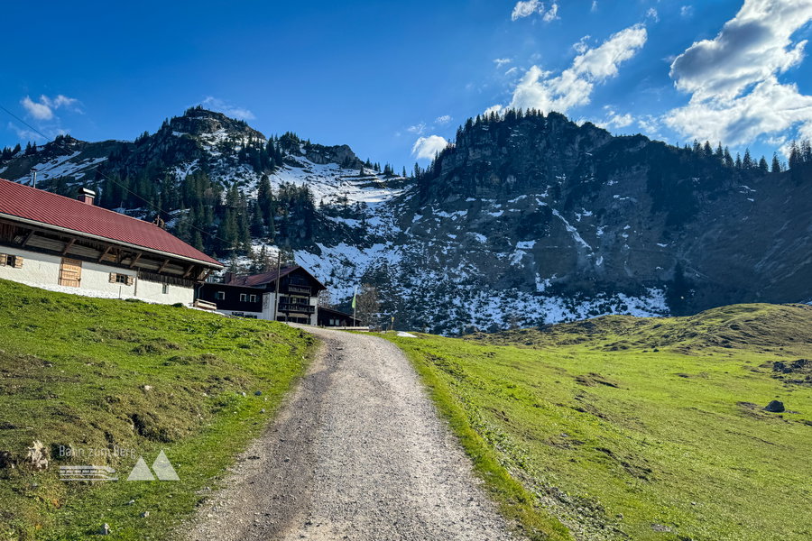 Und schließlich ist die Hütte in Sichtweite. Foto: Bernhard Walle
