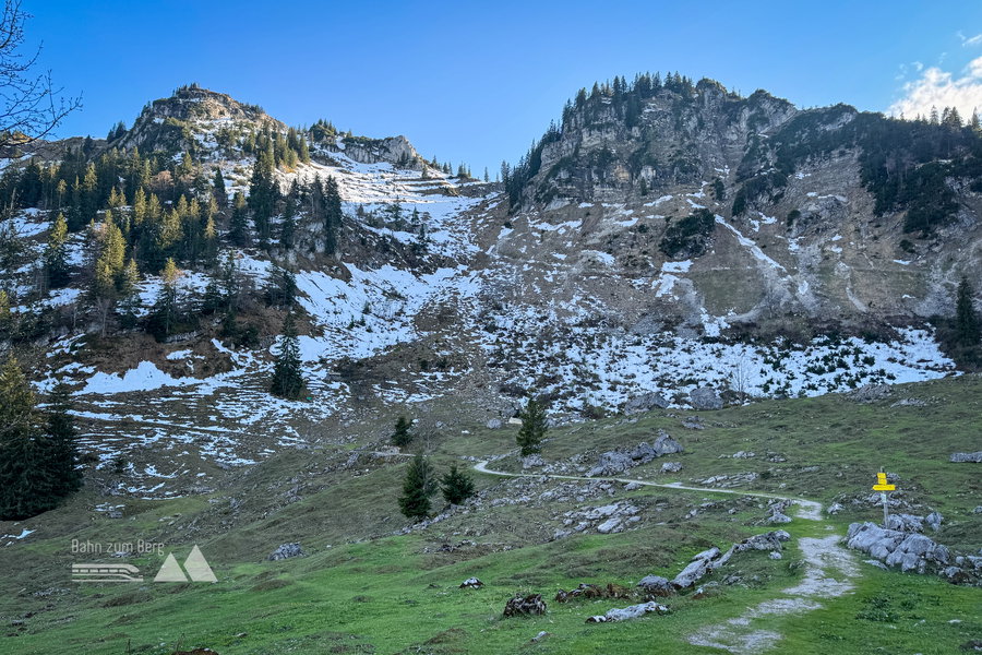 Berg, der dem Haus seinen Namen gab, der Bodenschneid. Foto: Bernhard Walle