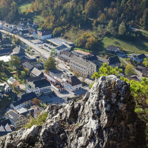 Blick vom Kirchstein nach Gaming. Foto: Peter Backé