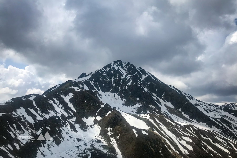 Blick auf den Rosskogel vom Rifflkreuz aus. Foto: David Kurz
