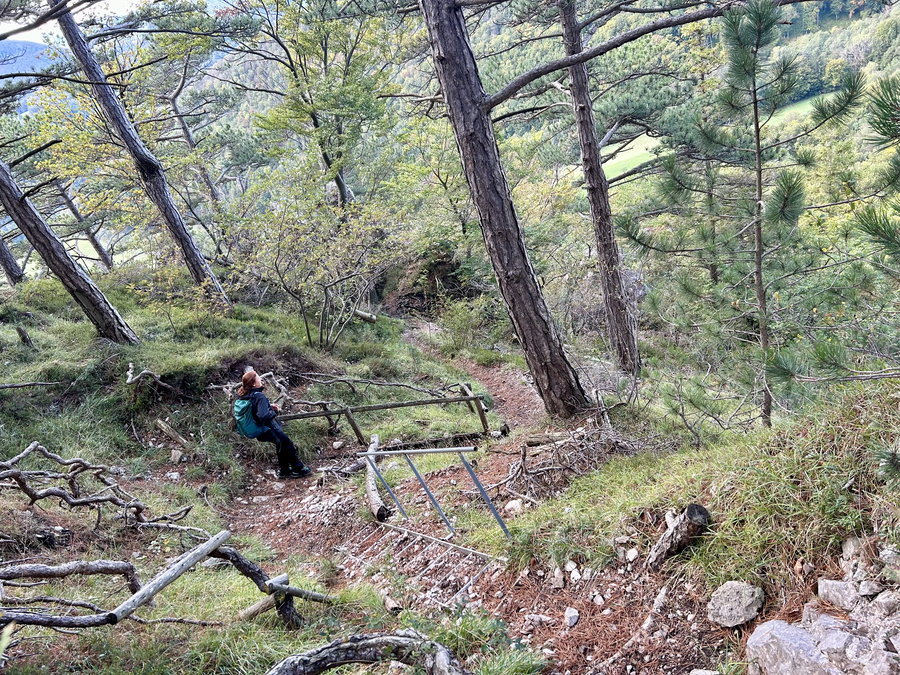 Runter zum Wandfuss. Foto Veronika Schöll