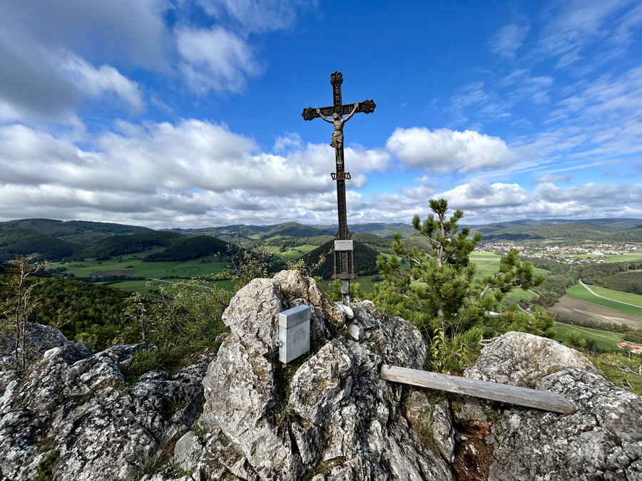 Unser erster Gipfel heute. Foto Veronika Schöll