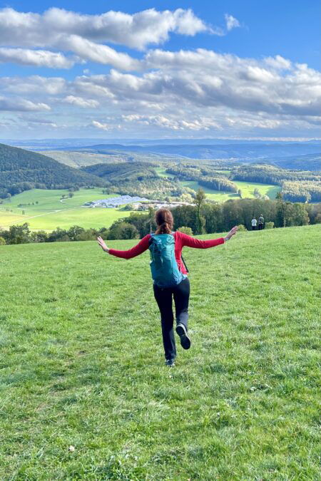 Nach und durch Neuhaus. Foto Veronika Schöll