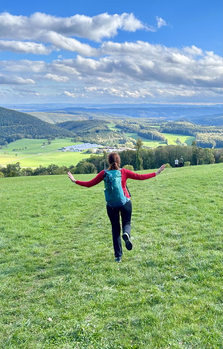 Nach und durch Neuhaus. Foto Veronika Schöll